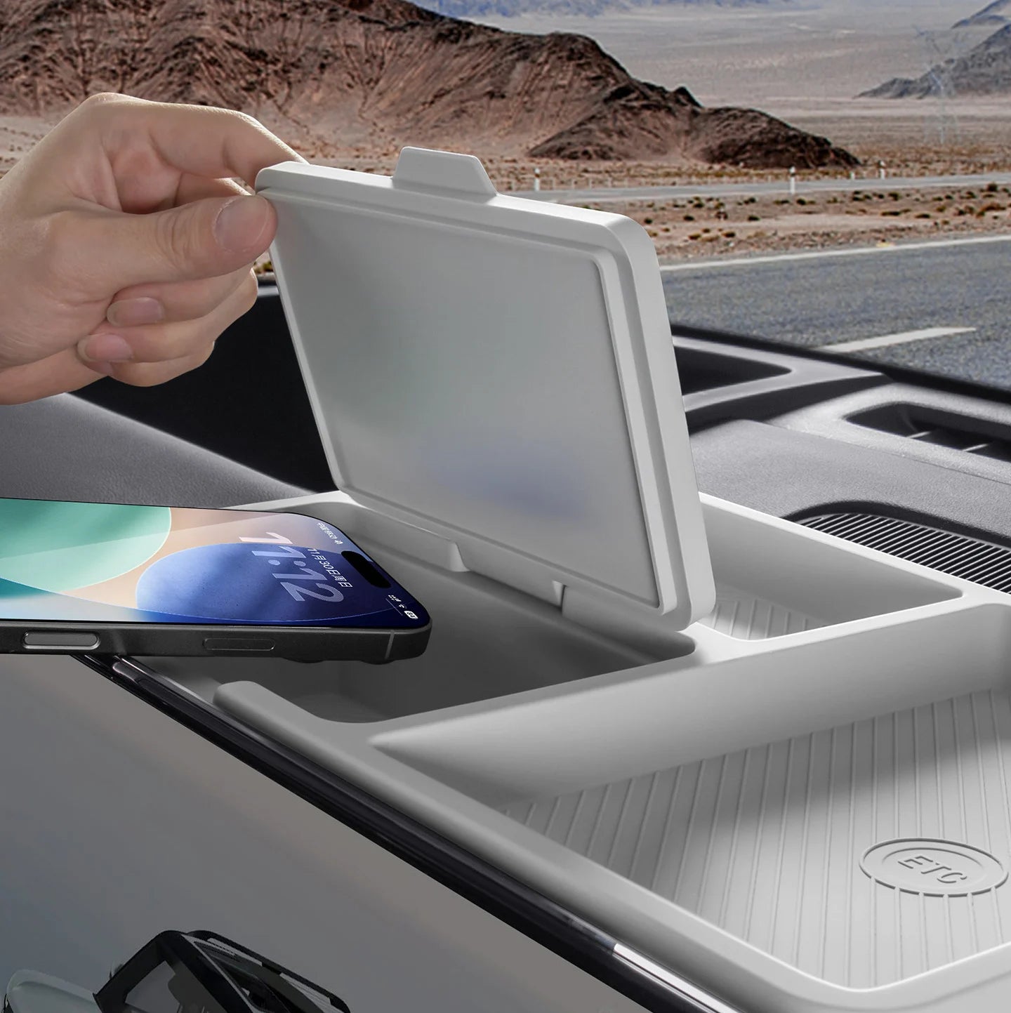 BYD Leopard / Titanium 7 — Under-Screen Central Console Storage Box (2025–2026)