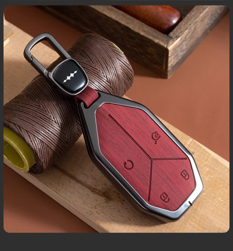 BYD Leopard 5 / 8 / Ti3 / Ti7 — Wood Grain Zinc Alloy Key Fob Case & Keychain (2025–2026)