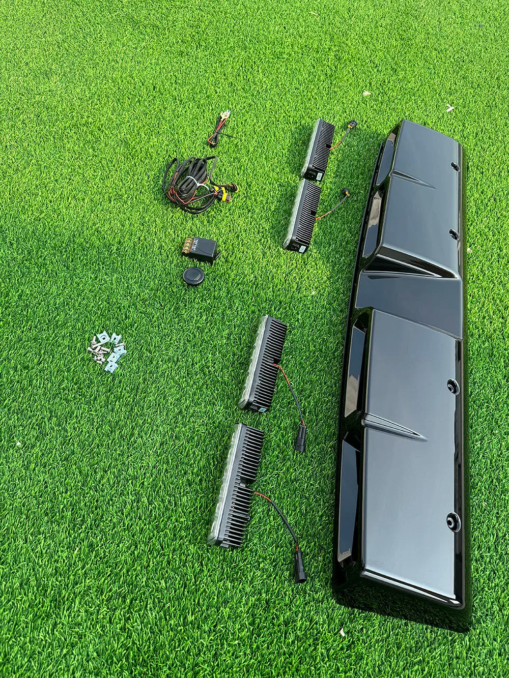 Jetour T2 — Glossy Black Roof Spoiler LED Light Bar 6000K (2023–2025)