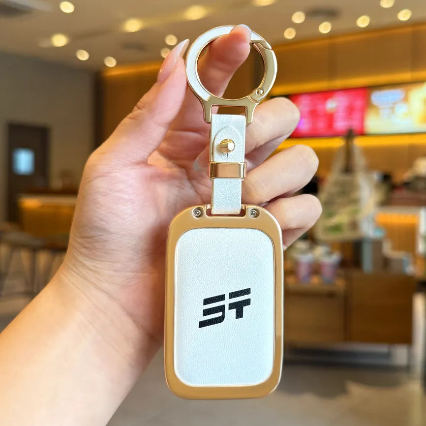 Jetour G700 — Aerospace-Grade Zinc Alloy & Leather Key Fob Case (2026)