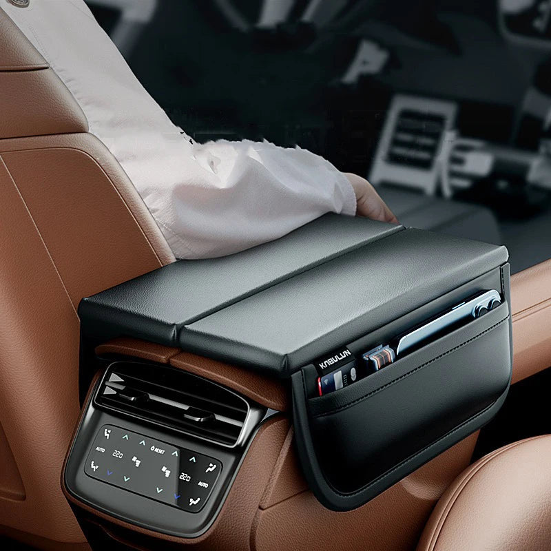 Jaecoo J6 / J7 / J8 PHEV — Leather Armrest Cushion with Logo & Storage Box (2023–2025)