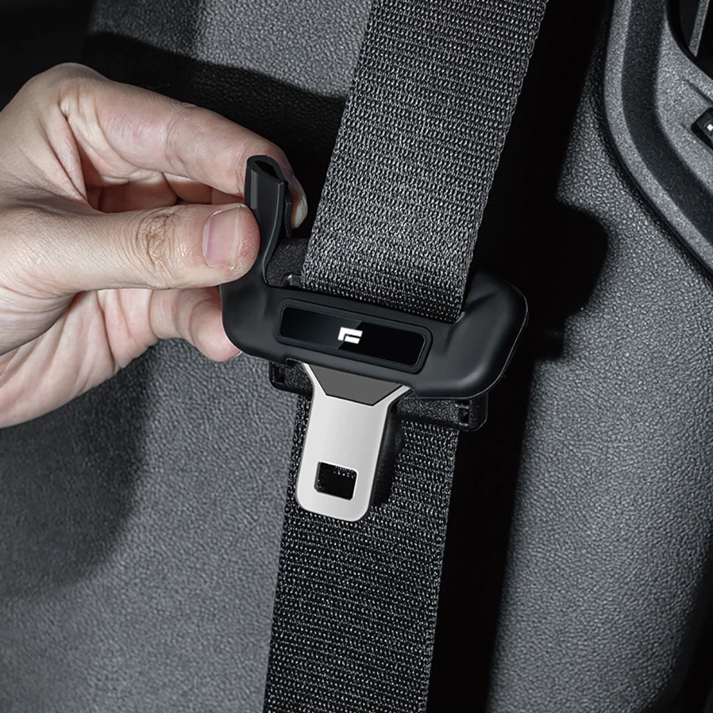 ROX 01 — Silicone Seat Belt Buckle Protective Cover Set